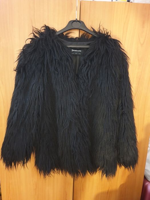 Jacheta Stradivarius din blană artificială