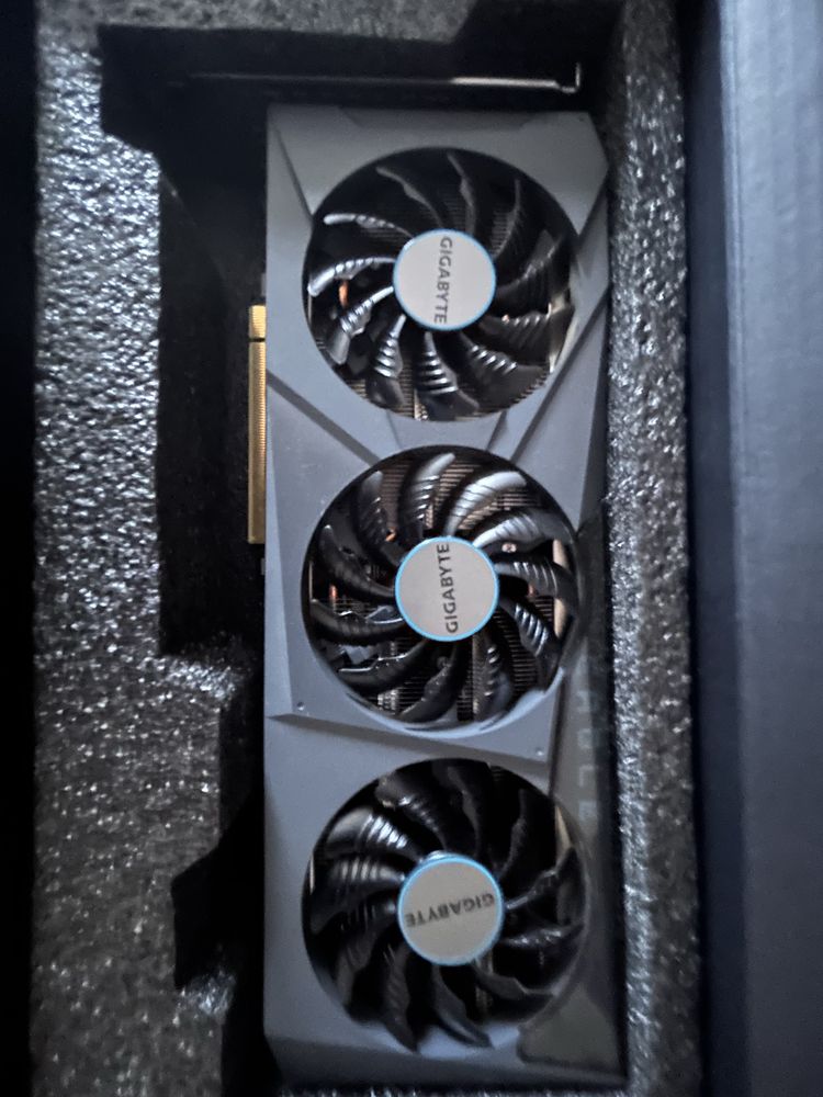 Schimb un Rtx 3060 ti