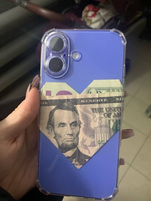 IPhone 16 в идеальном сост.