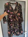 Рокля Vero Moda цветя размер М