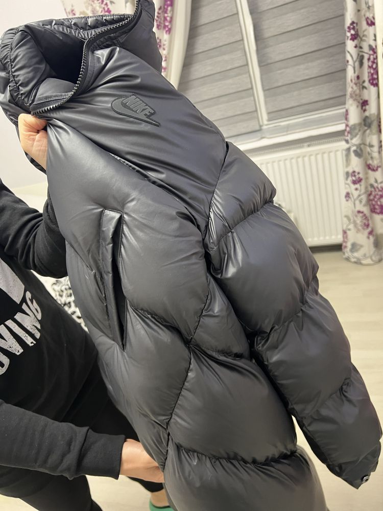 Geaca nike noua ,marimea XL