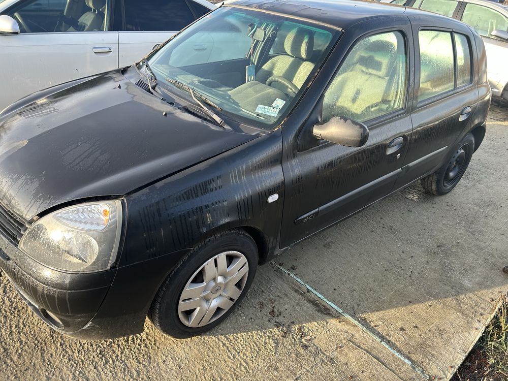Renault Clio 1.5dci 68кс. 2006г. - НА ЧАСТИ
