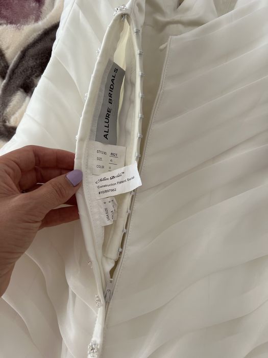 Rochie de mireasa Allure Bridal 8921