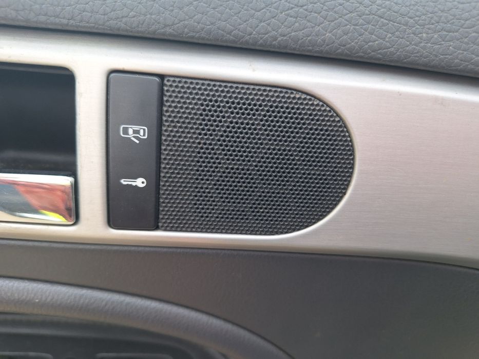 Difuzor de inalta frecventa portiera fata VOLKSWAGEN TOUAREG 7LA, 7L6,