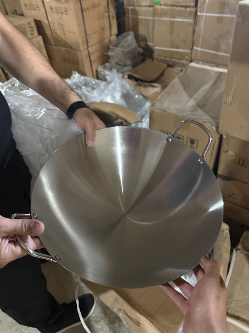 Wok skavarodkalari sotiladi