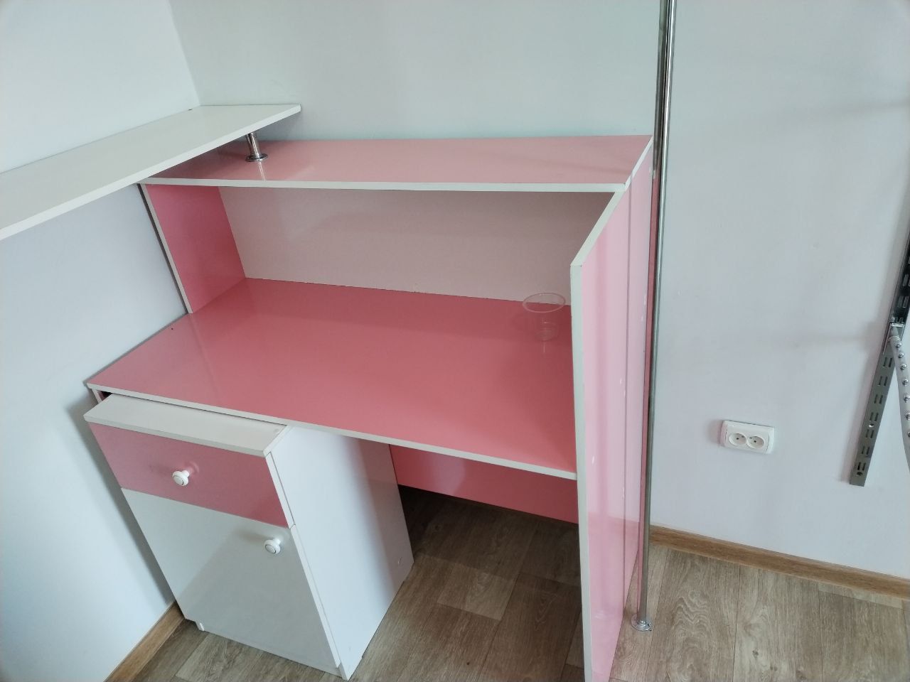 Magazin mebel yangi ishlatilinmagan 7 mln kelishamiz