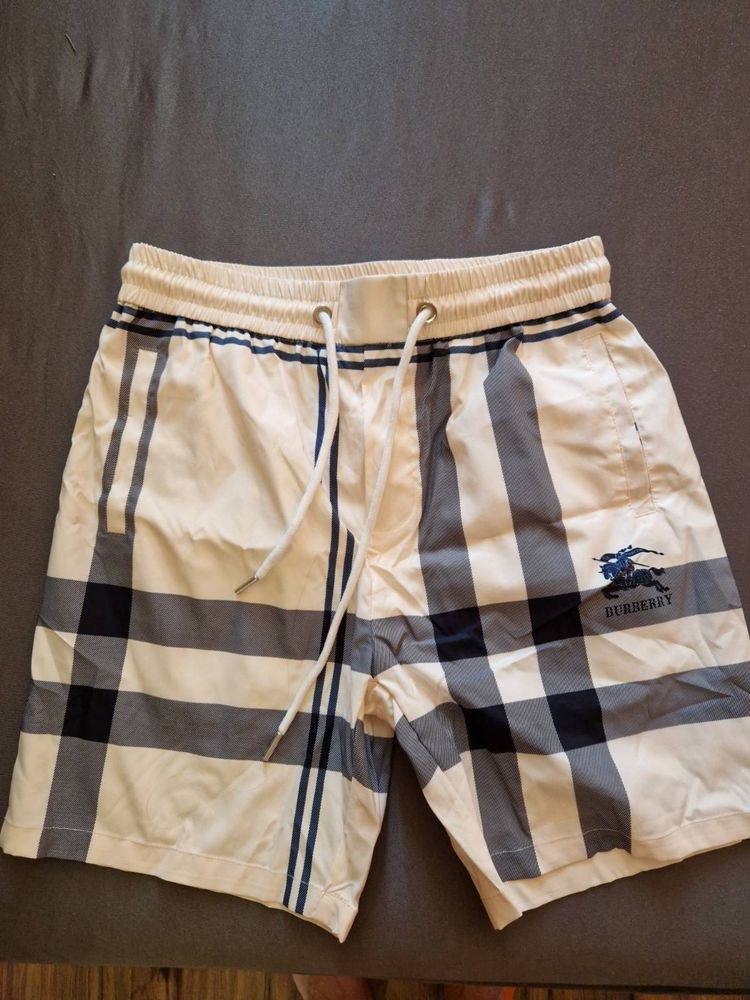 Burberry къси панталони
