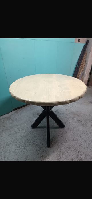 Кръгла трапезна маса