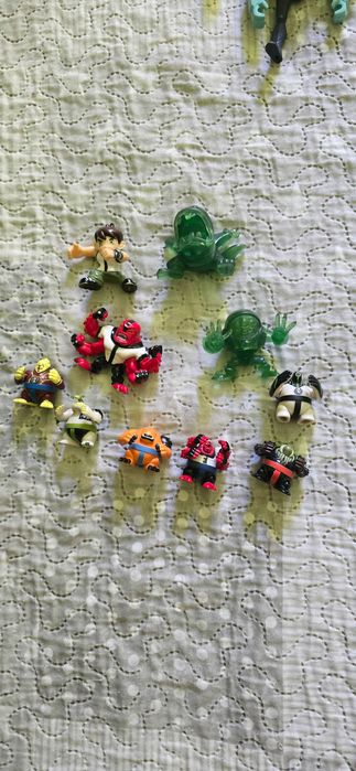 Играчки фигурки Бен 10  извънземни