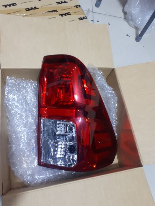 Фонарь задний Hilux Revo Акула