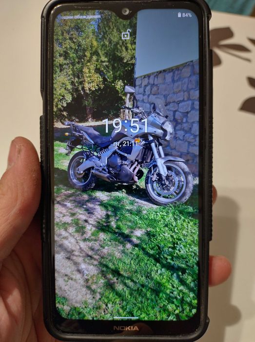 Продавам Нокиа 6.2