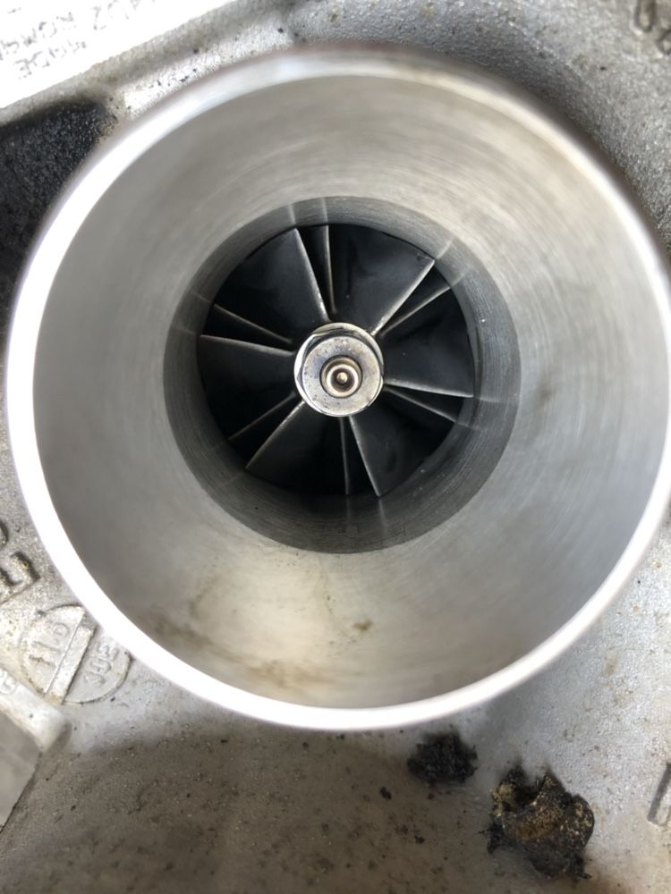 Turbina Vw Audi Skoda 1.6 tdi 105cai CAY 03L253016T