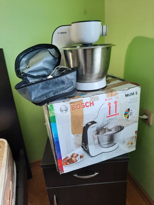 Кухненски робот Bosch MUM5 900w