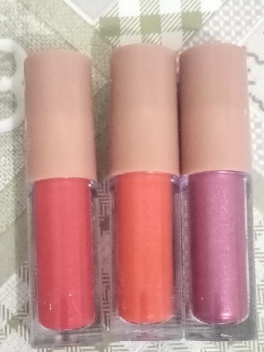 Отдам блески для губ бесплатно