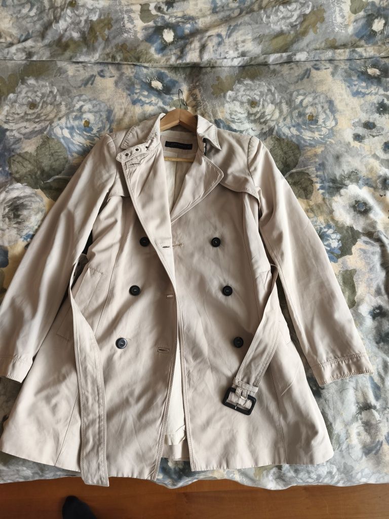 Тренч ZARA в бежов цвят
