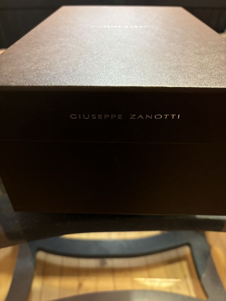 Обувки Giuseppe Zanotti