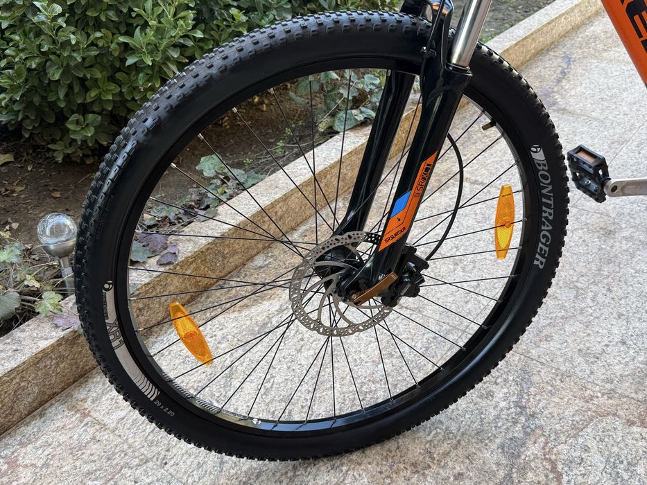 Trek Marlin 6 29 цола XL размер 3х8 скорости Altus