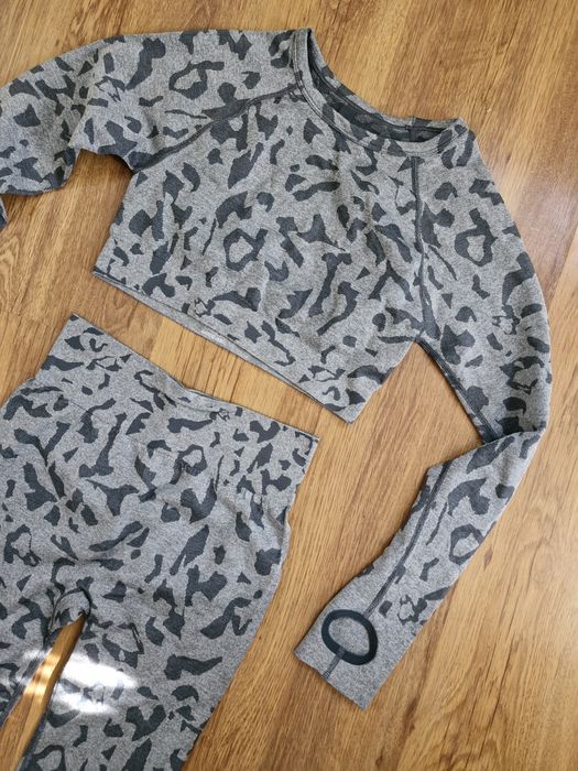 Shein нов дамски спортен комплект клин