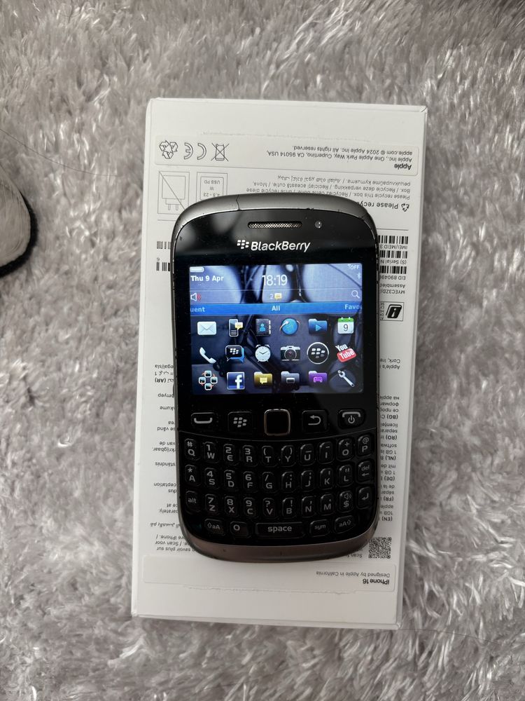 Blackberry curve 9320 + слушалки