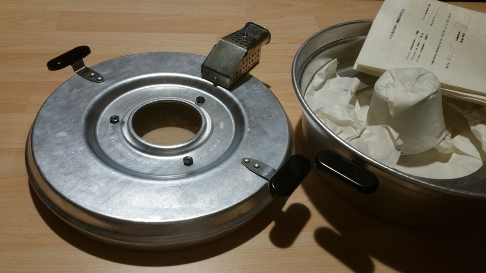 Нова Ел.тенджера с кашон пълен комплект