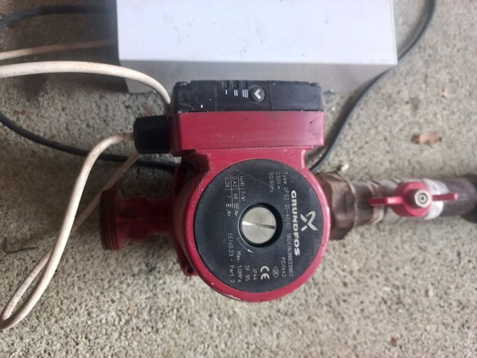 Водна помпа и ЮПС за парно,камини и котли