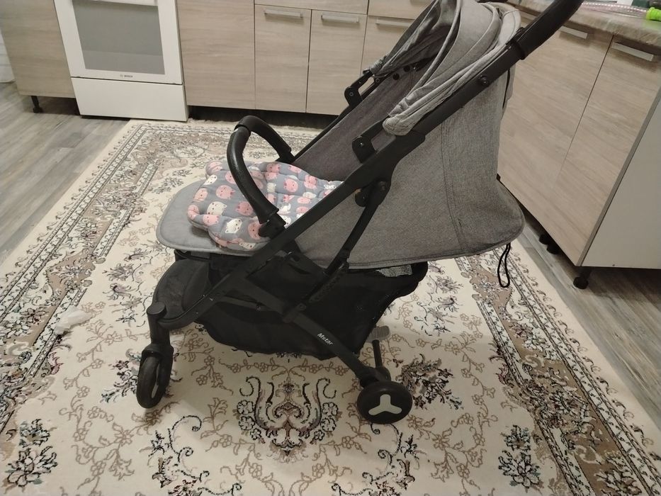 Продам коляску прогулочную