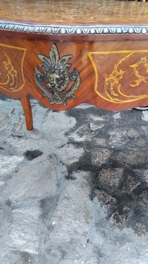 Старинно Италиансо бюро със бронзов обков!!