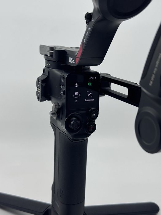 Stabilizator/Gimbal DJI Ronin S4/RS4 + SmallRig Handle | ca NOU |