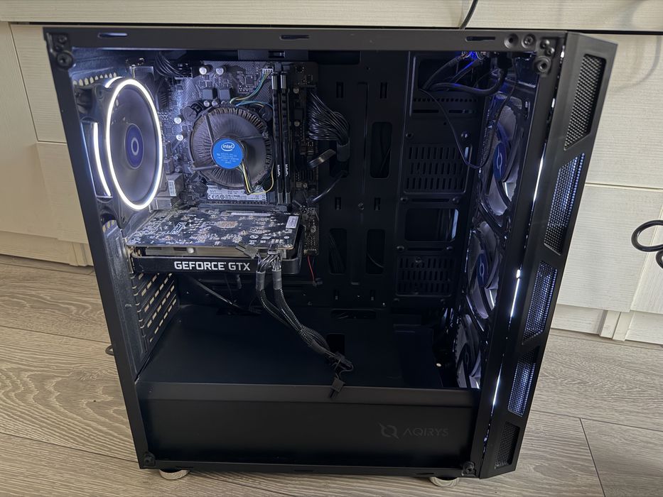 Vând PC Gaming pret usor negociabil