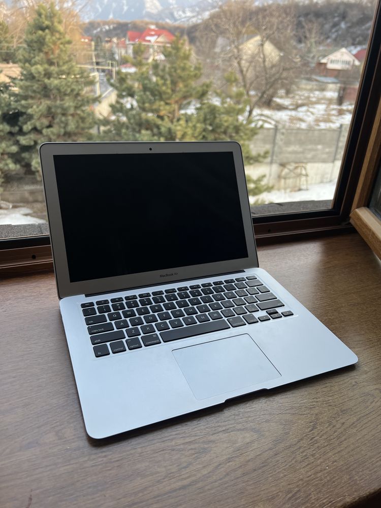 MacBook Air 13 (2015)