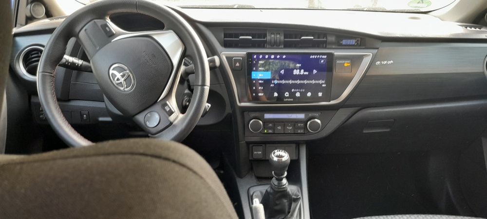 Toyota Auris 2013