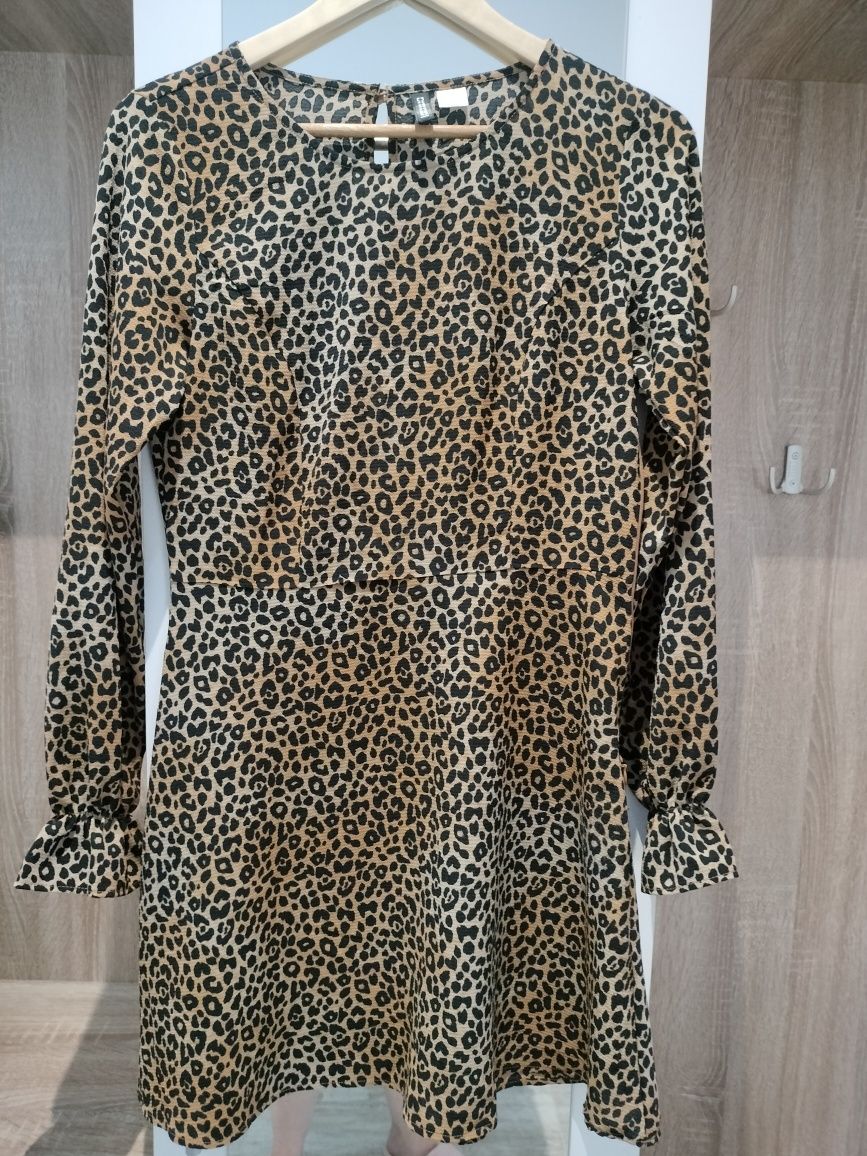 De vânzare rochiță imprimeu leopard mărimea S/M