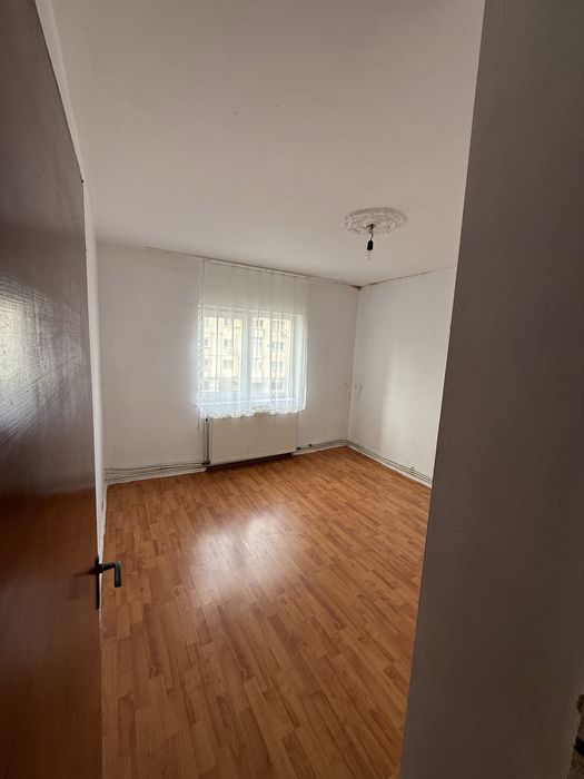 Apartament 2 camere de vanzare
