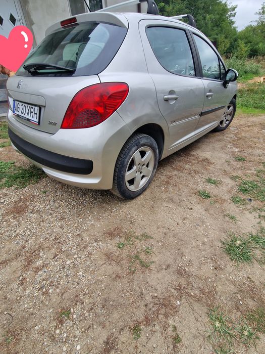 Vând Peugeot 207