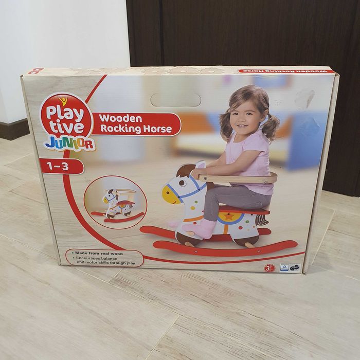 Дървена къща за кукли, дървено конче люлка, дървена кухня