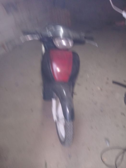 Vând scuter Aprilia