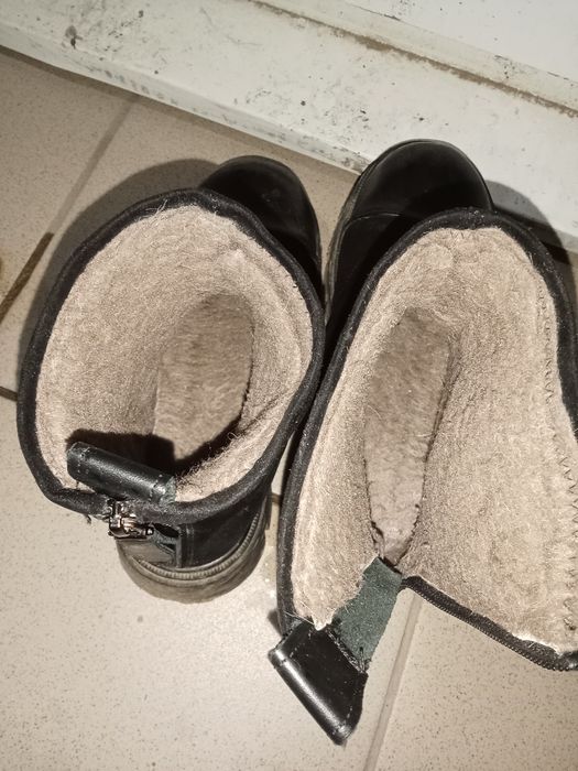 Продам обувь очень тёплый в идеальном состоянии