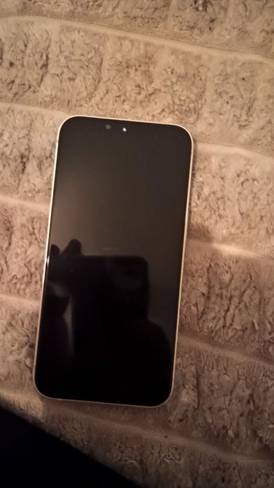 Vând iPhone 13 128gb perfect funcțional baterie 76%l