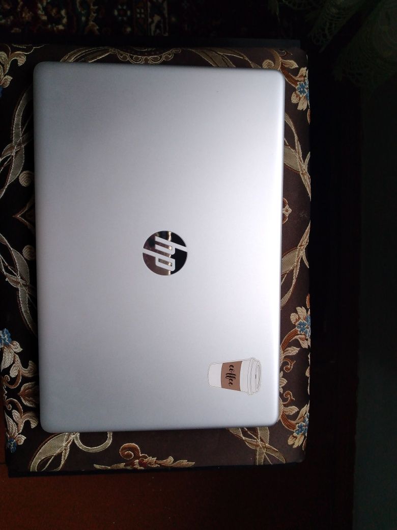 HP 15s i5 11-avlod noutbook- zõr holatda.