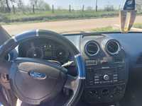 Vând Ford Fiesta