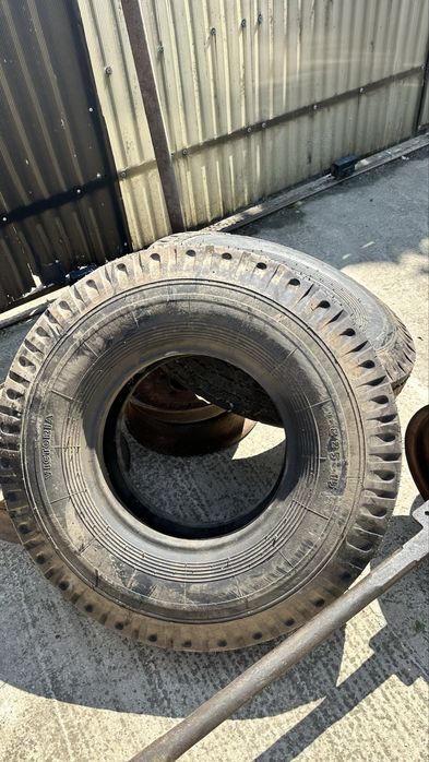 Anvelope stivuitor 825 x 15