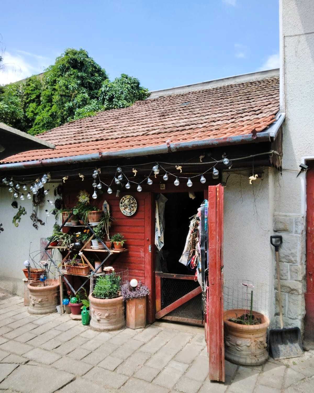 Casă cu teren mare de vânzare în Târgu-Mureș, zona ultracentrală