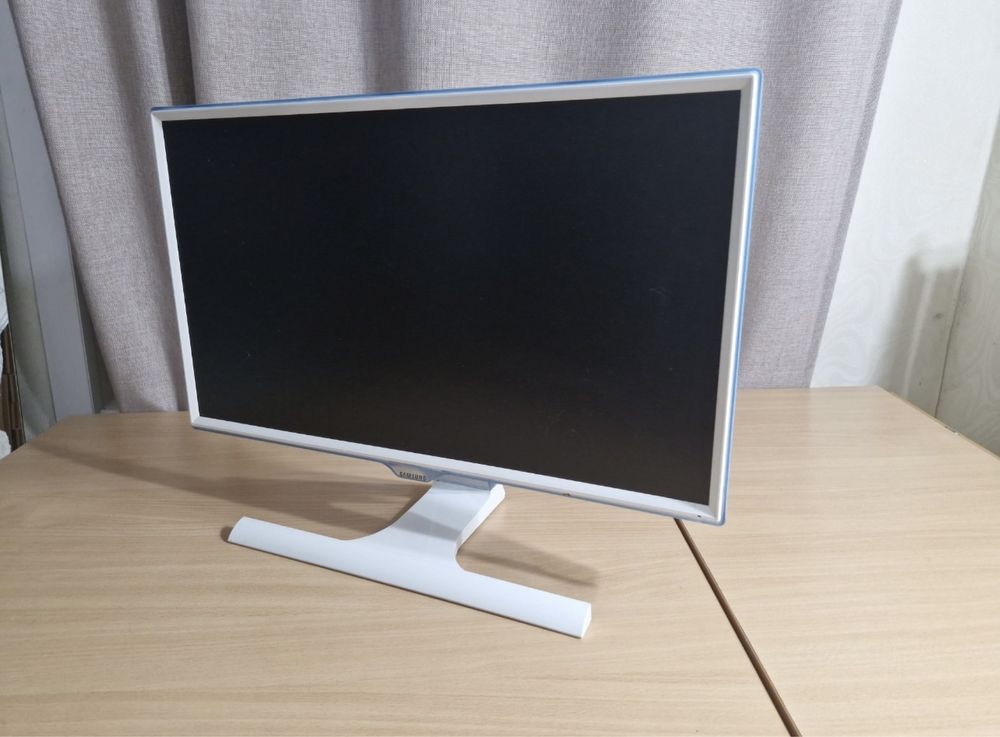Монитор Samsung 24