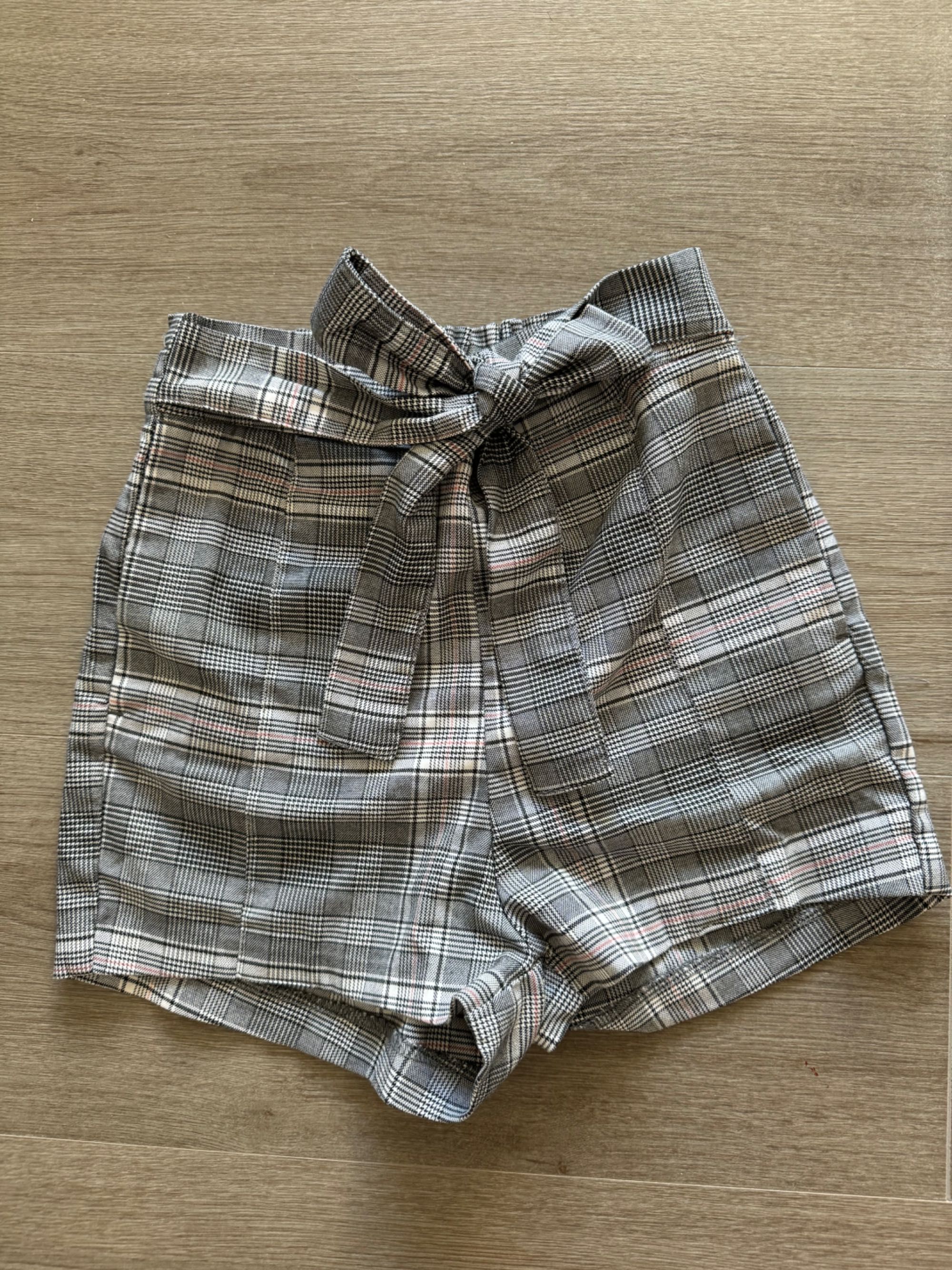 Къси панталони H & M