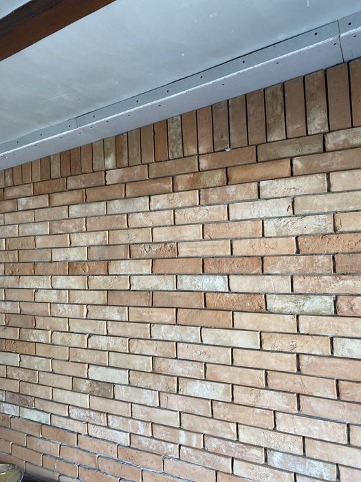 Mijloc de caramida feliata