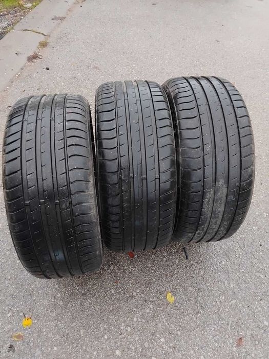 Гуми 225/40/18 Triangle