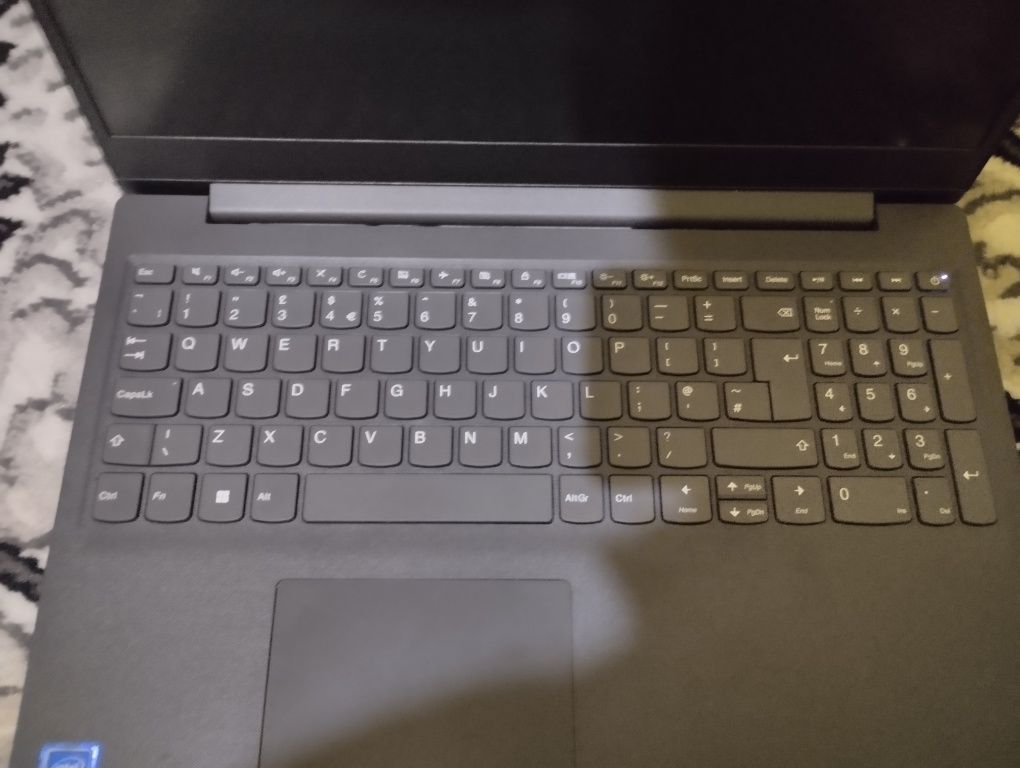 Lenovo kompyuter bor yangi