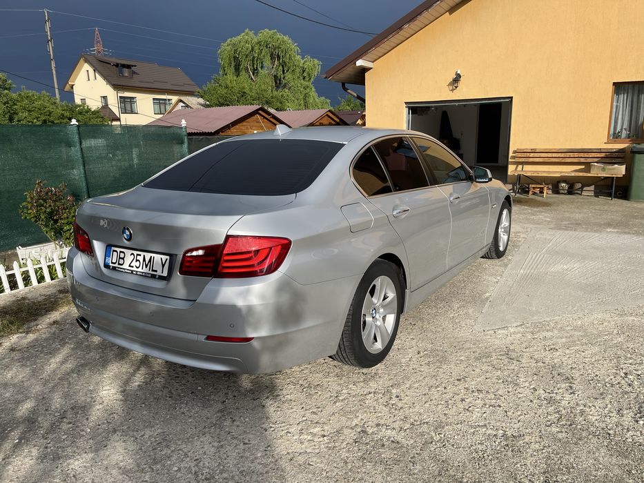 bmw seria 5 f10 2.0d vireaza spatele , camere