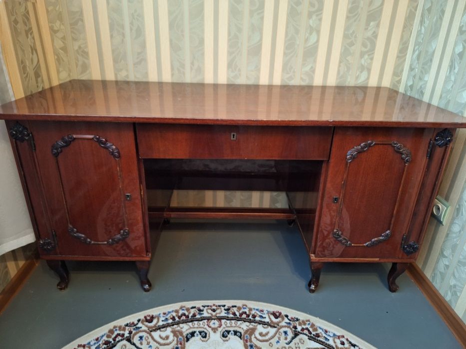 Письменный стол 19 века