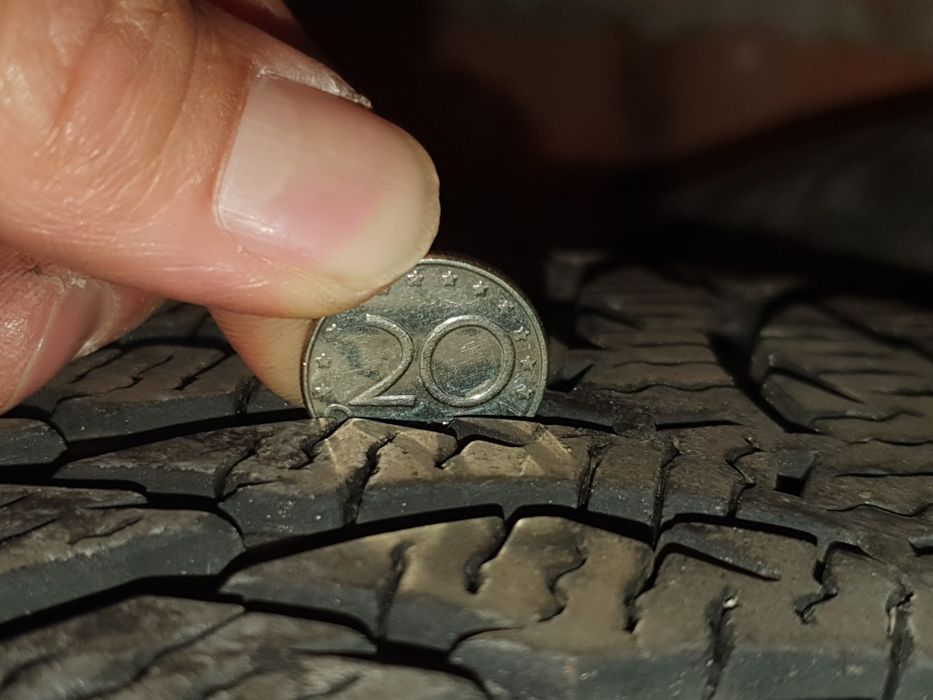 Зимни гуми DUNLOP 195/65 R15 - 2 броя